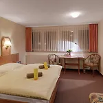 Thueringenschanze ホテル オーバーホーフ