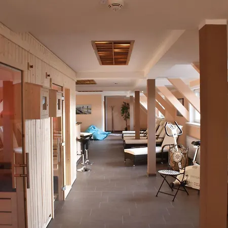 Отель Thueringenschanze Оберхоф