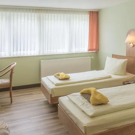 Hotell Thueringenschanze 3*