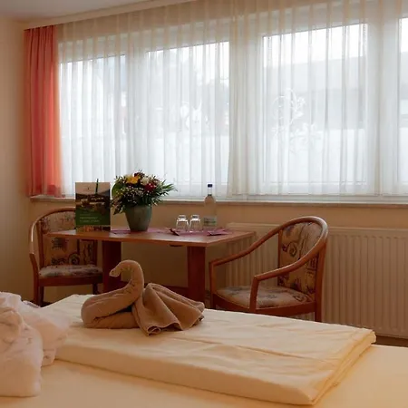 Отель Thueringenschanze Оберхоф